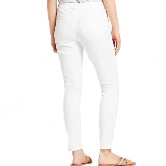 Universal Thread - Mid Rise White Skinny Jean - Picture 3 of 8
